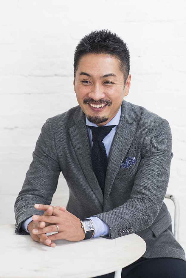 代表取締役　内藤哲也(ないとう　てつや)